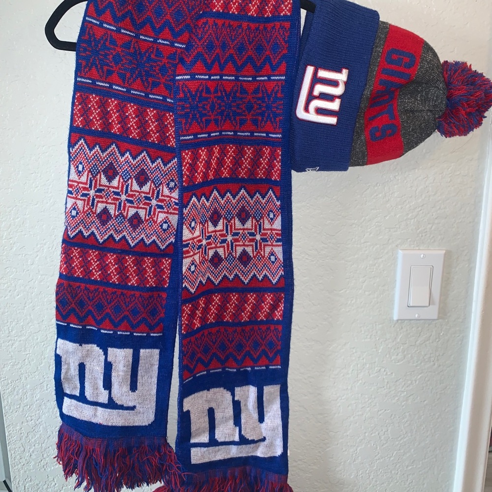 NY Giants hat and scarf